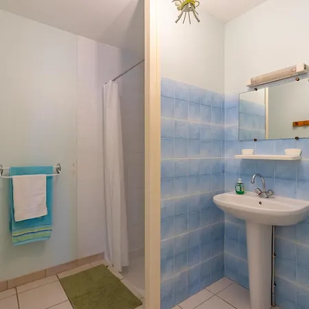 Aix Piscine Intérieure Сasa de vacaciones *