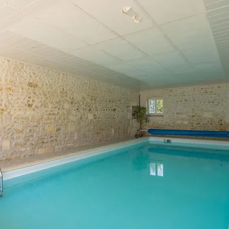 別荘 Aix Piscine Interieure La-Gripperie-Saint-Symphorien