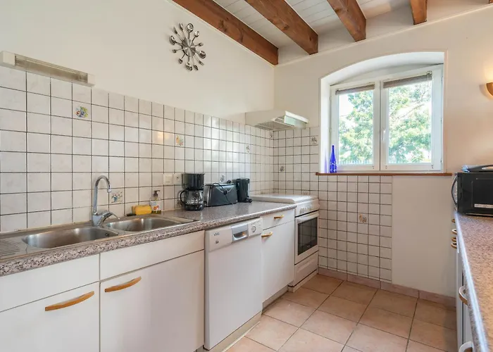 Aix Piscine Intérieure * La-Gripperie-Saint-Symphorien