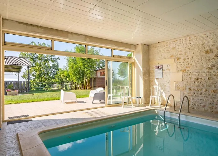 Aix Piscine Intérieure La-Gripperie-Saint-Symphorien